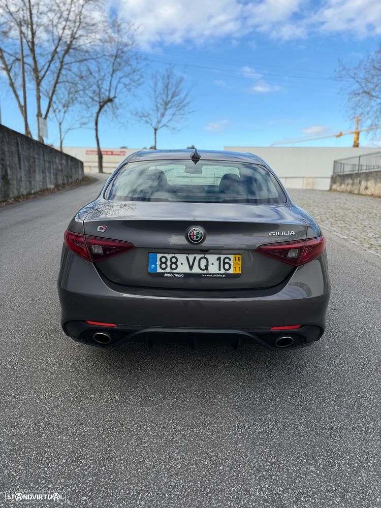 Alfa Romeo Giulia 2.2 D Super AT8 - 4