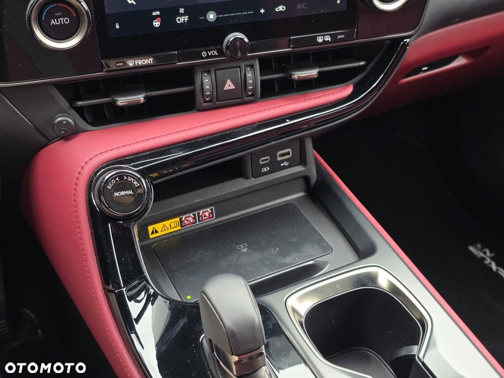 Lexus NX - 14