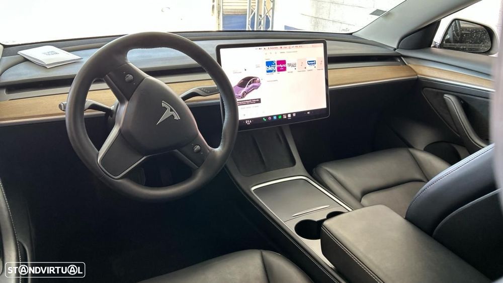 Tesla Model 3 - 3