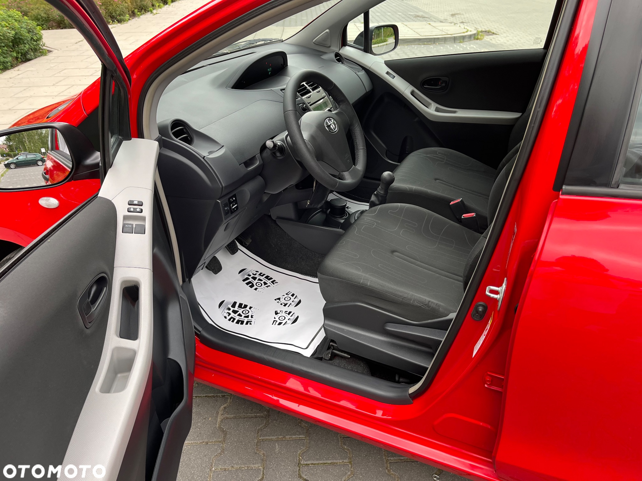 Toyota Yaris 1.0 Luna - 27