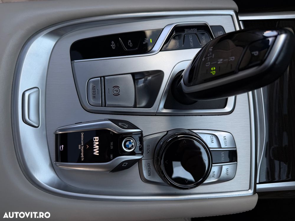 BMW Seria 7 740Li - 28