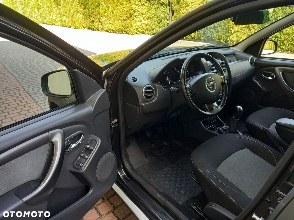 Dacia Duster 1.6 SCe Urban Explorer S&S - 26