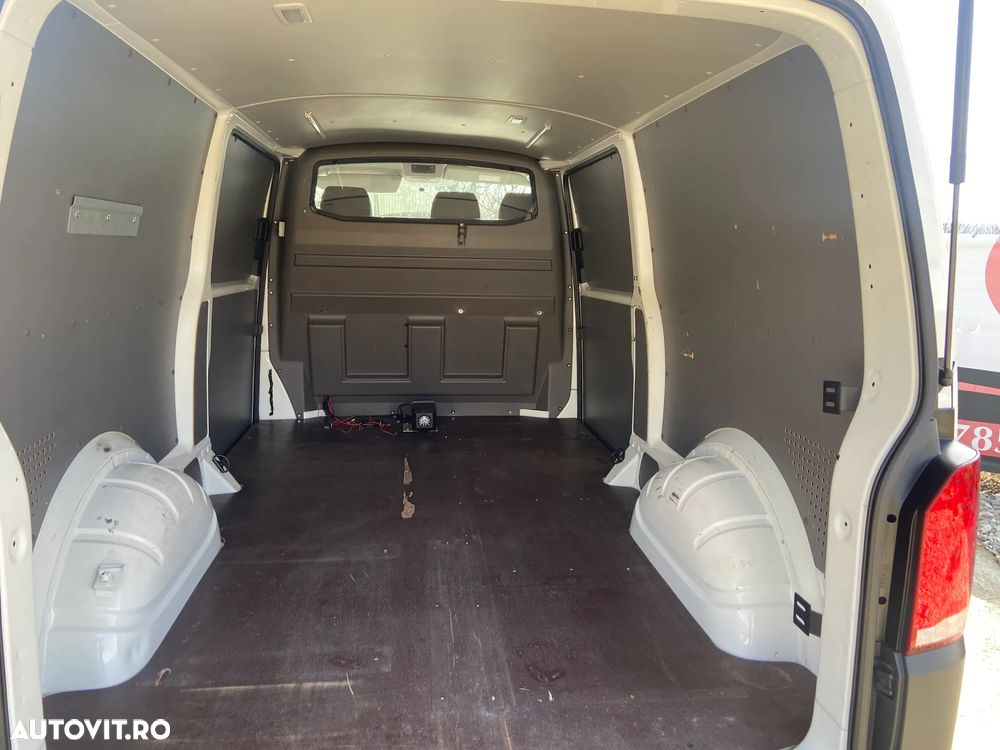 Volkswagen Transporter T6.1 - 19