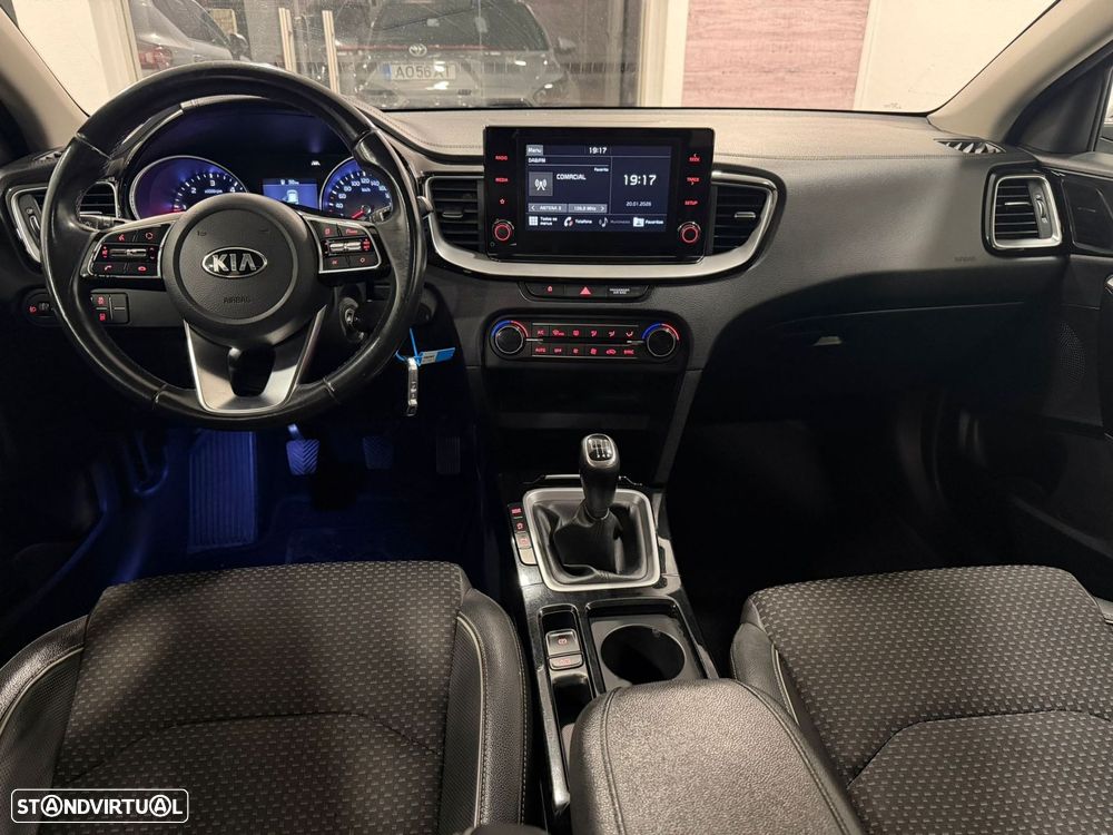 Kia Ceed SW 1.6 CRDi MHEV Drive+SRF - 8