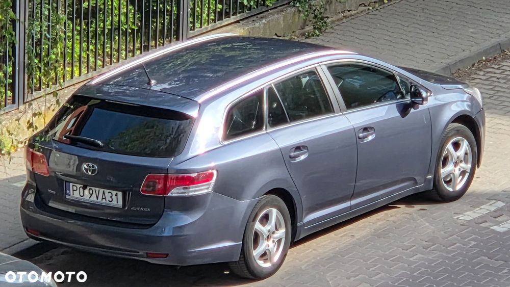 Toyota Avensis 2.0 D-4D Luna - 13