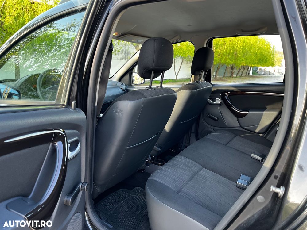 Dacia Duster 1.6 16V 105 4x2 Laureate - 11