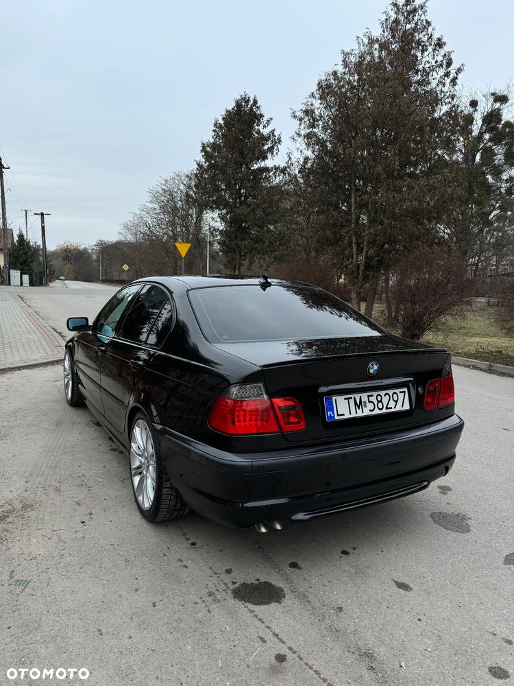 BMW Seria 3 330d - 25