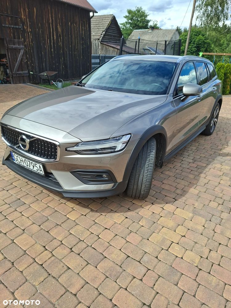 Volvo V60 Cross Country B4 D AWD Geartronic Pro - 2