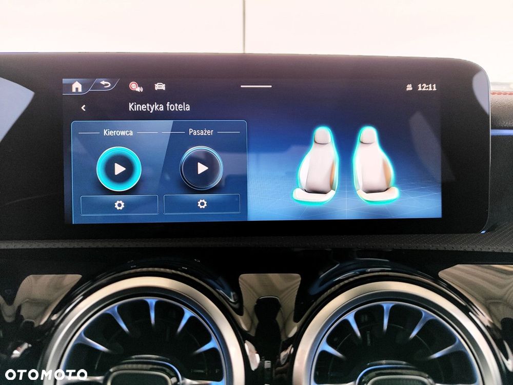 Mercedes-Benz CLA 200 AMG Line 7G-DCT - 34