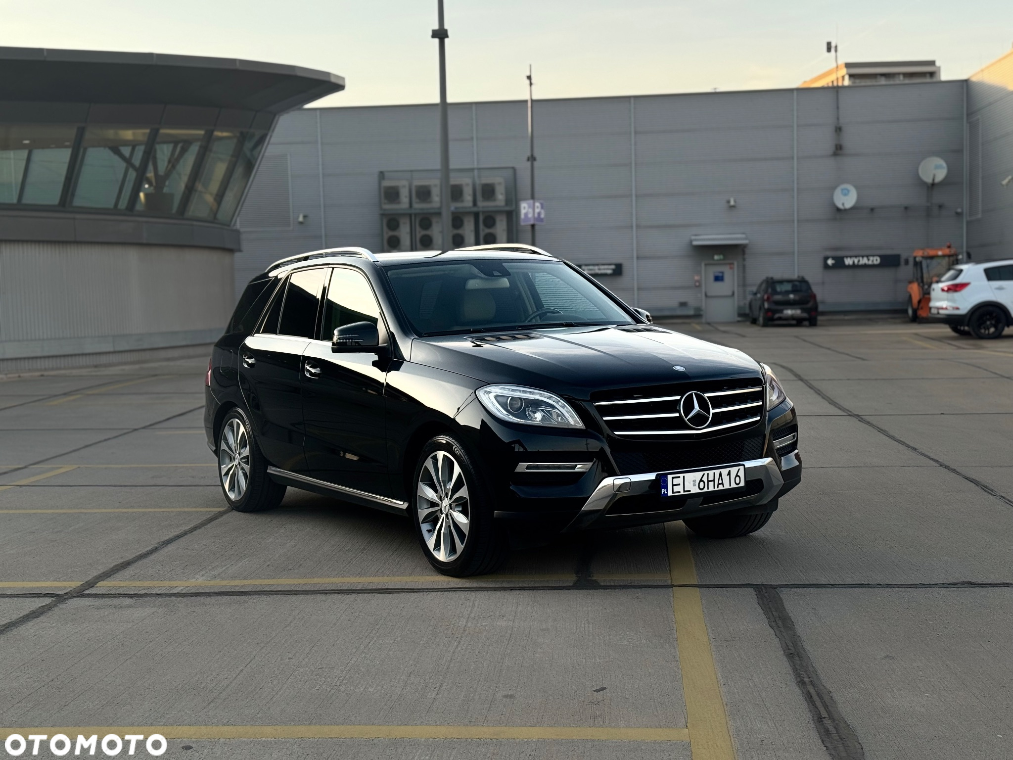 Mercedes-Benz ML 350 BlueTec 4-Matic - 3