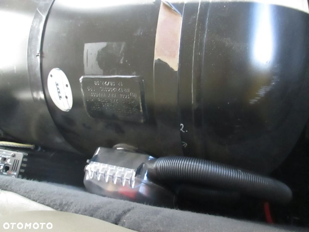 Hummer H2 6.0 V8 - 37