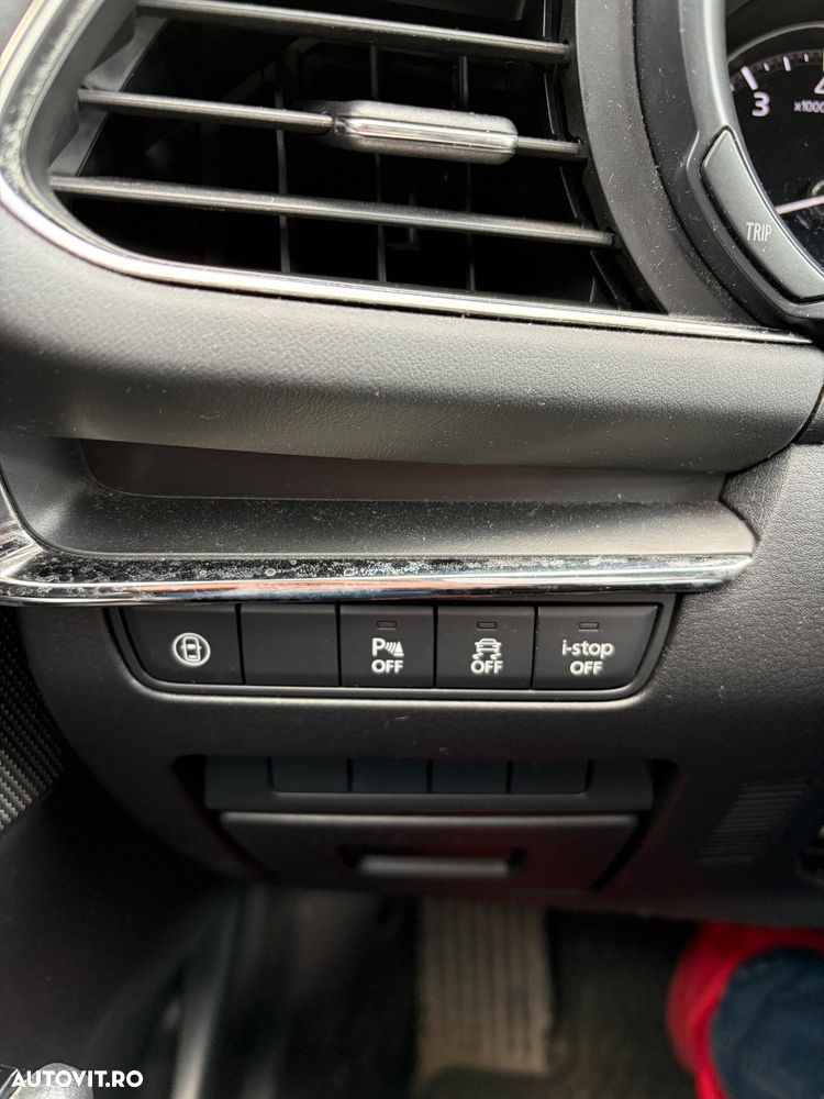 Mazda 3 e-Skyactiv G150 AT MHEV Exclusive-Line - 13