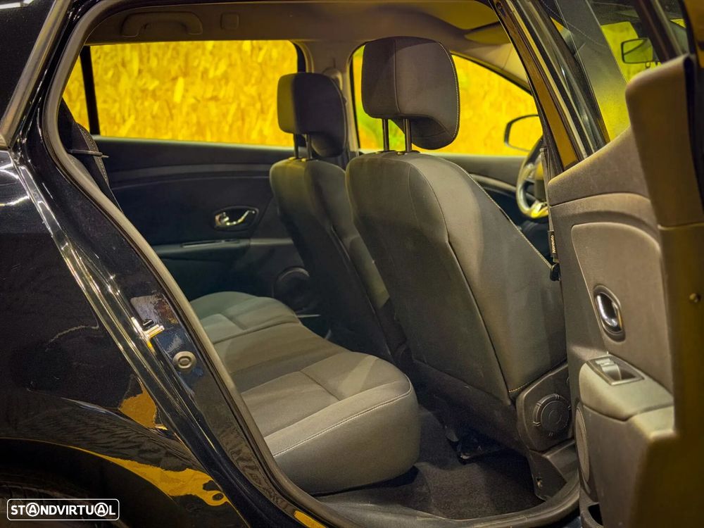 Renault Mégane Sport Tourer 1.5 dCi Confort SS - 15