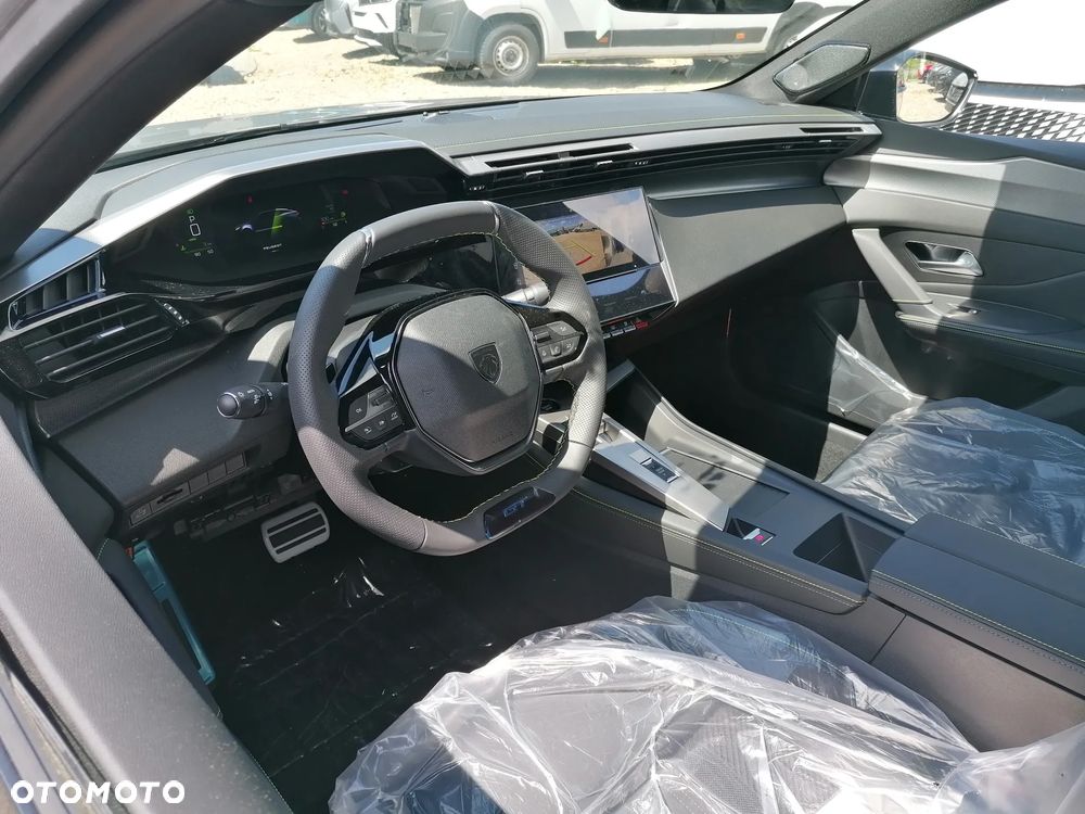 Peugeot 408 1.2 PureTech mHEV GT Exclusive S&S e-DSC6 - 8