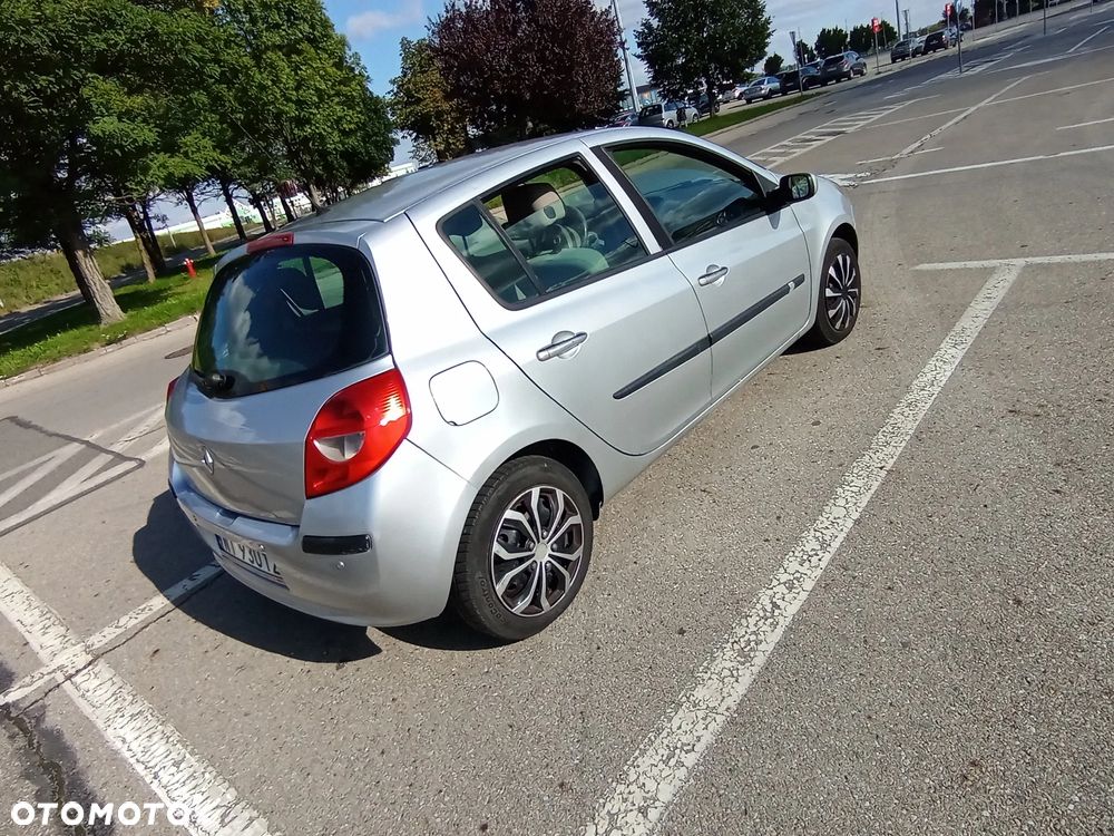 Renault Clio 1.6 16V Extreme - 9