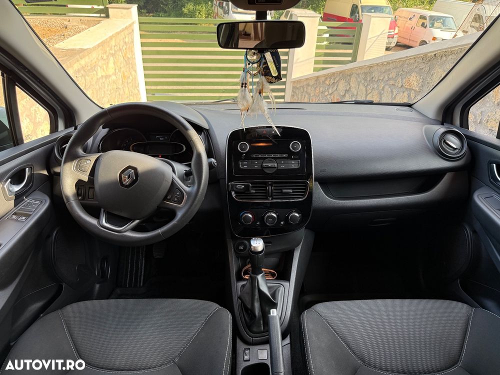 Renault Clio - 12
