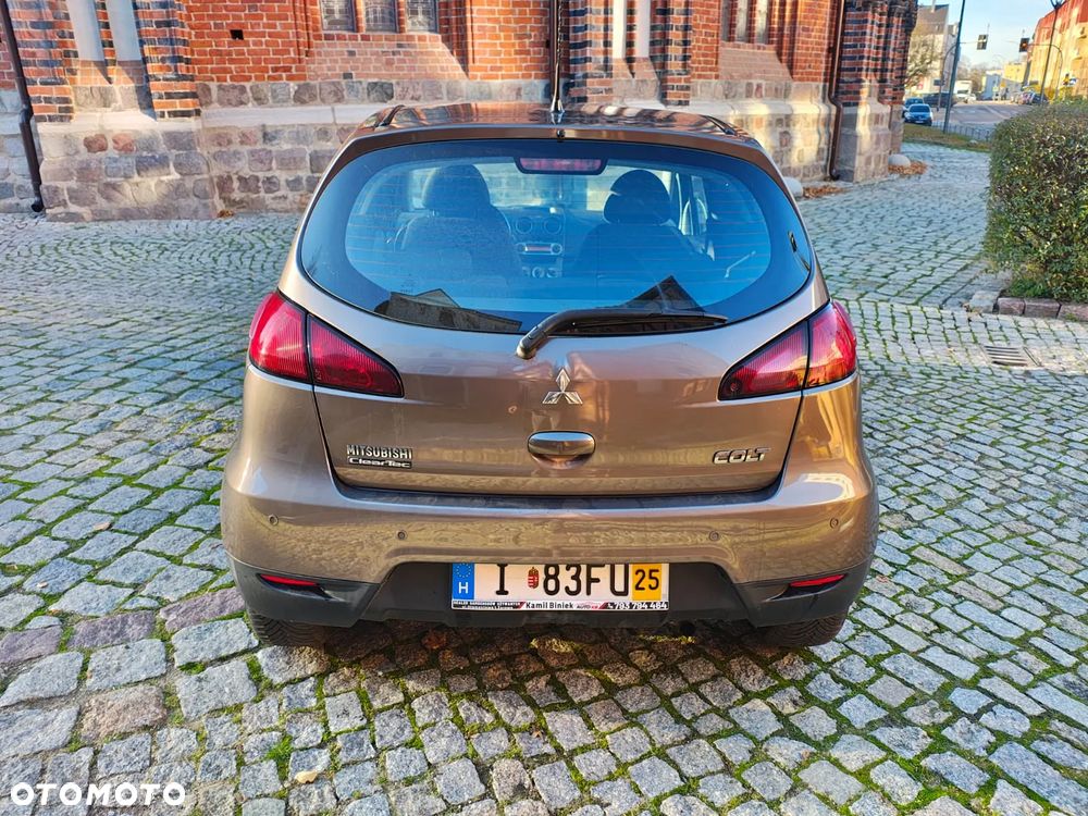 Mitsubishi Colt - 26