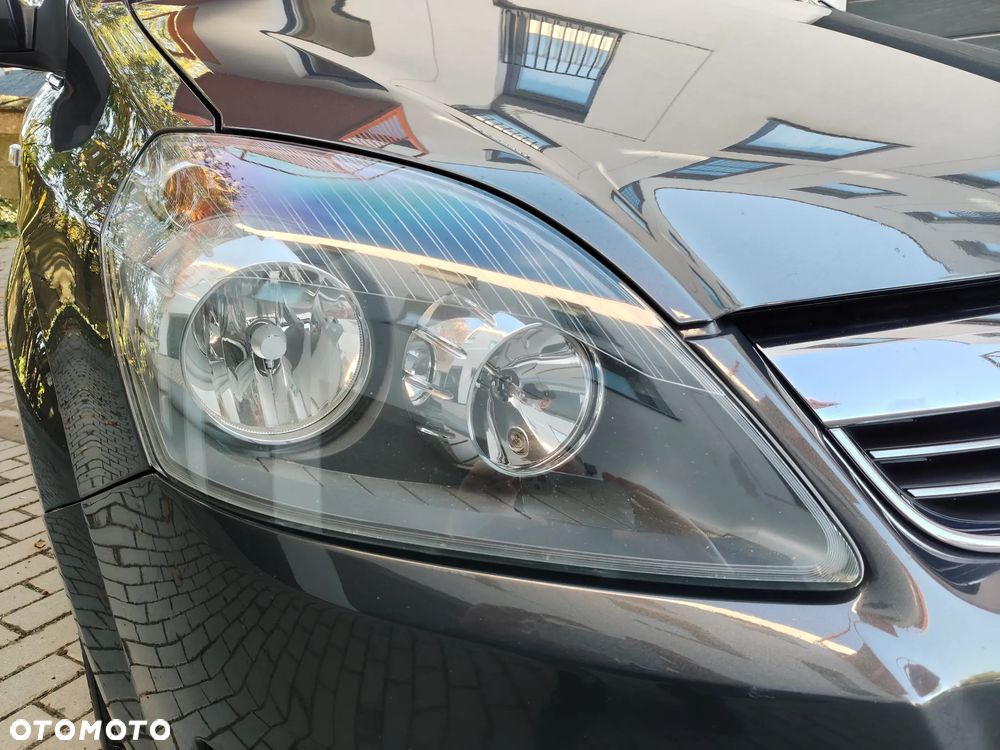 Opel Zafira 1.6 Cosmo - 22
