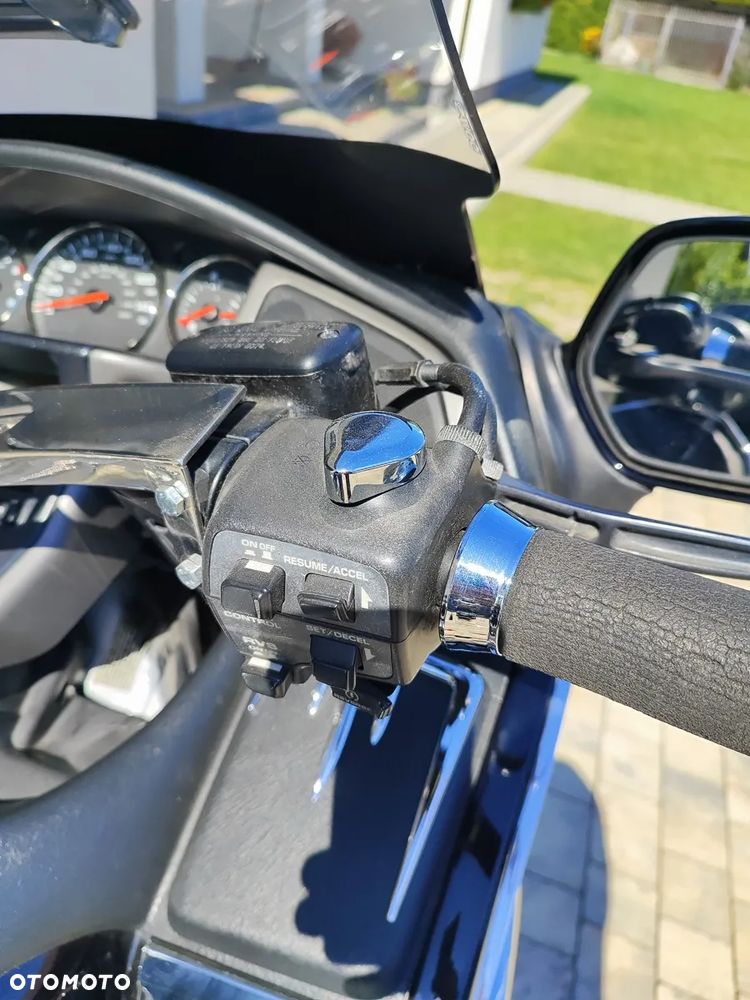 Honda GL - 28