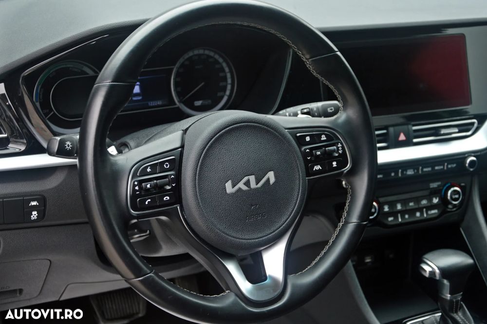 Kia Niro 1.6 GDI PHEV 2WD OPF Aut. Spirit - 31
