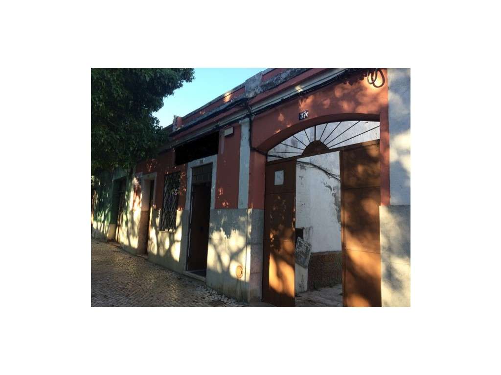 MONTIJO - TERRENO URBANO PARA CONSTRUÇÃO c/ 2.300M2 - Grande imagem: 2/2