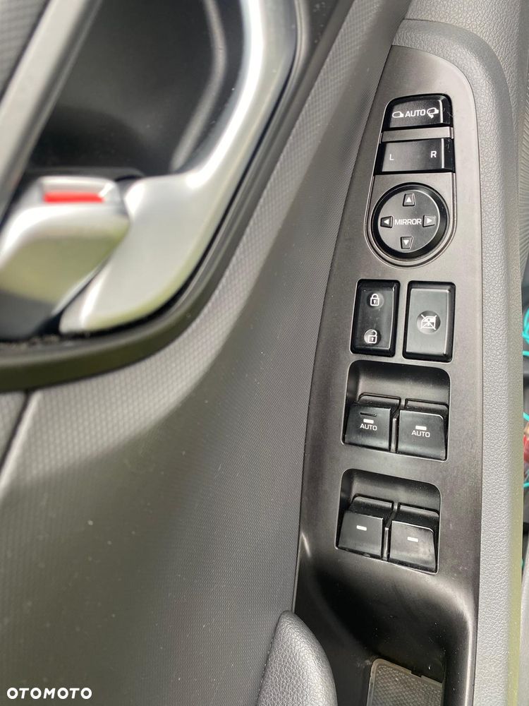 Hyundai IONIQ Hybrid Platinum - 18