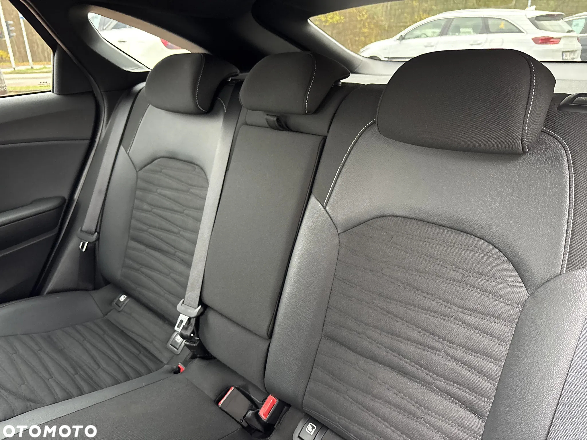 Kia ProCeed 1.5 T-GDI GT Line - 25