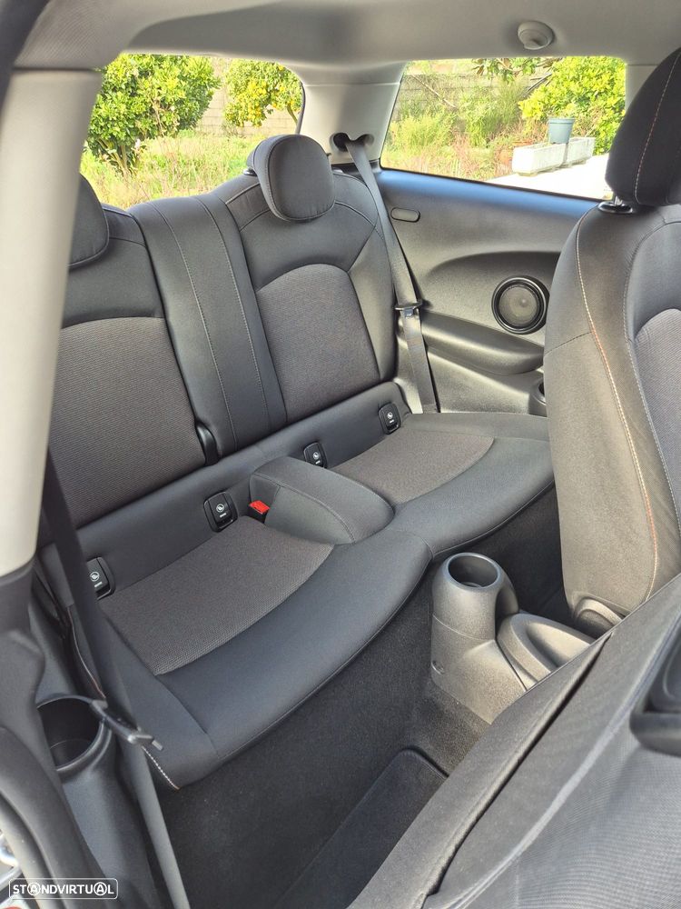 MINI 3 Portas One D - 24