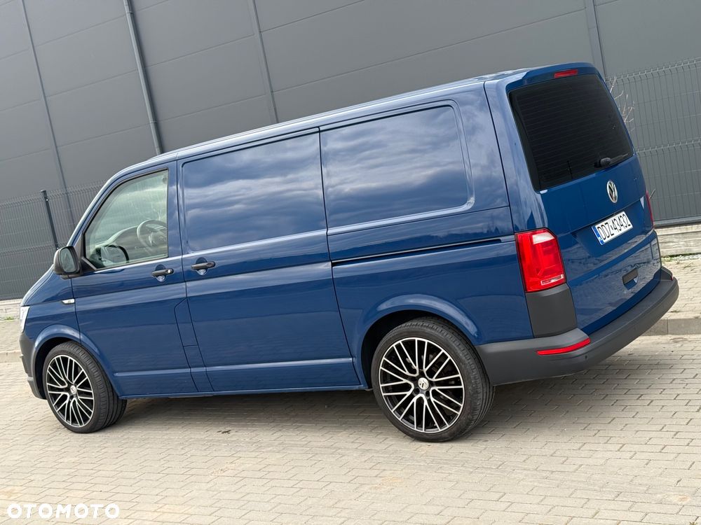 Volkswagen Transporter - 12