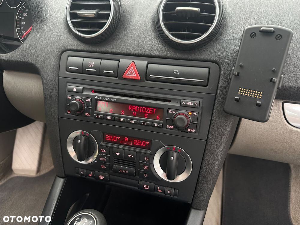 Audi A3 3-drzwiowe 1.6 Attraction - 22