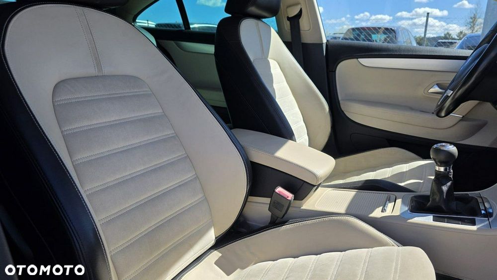 Volkswagen Passat CC - 15