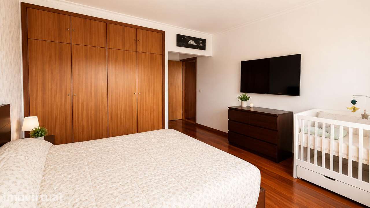 T2 no Último Piso com 105 m² Úteis | Baguim do Monte - Grande imagem: 4/13