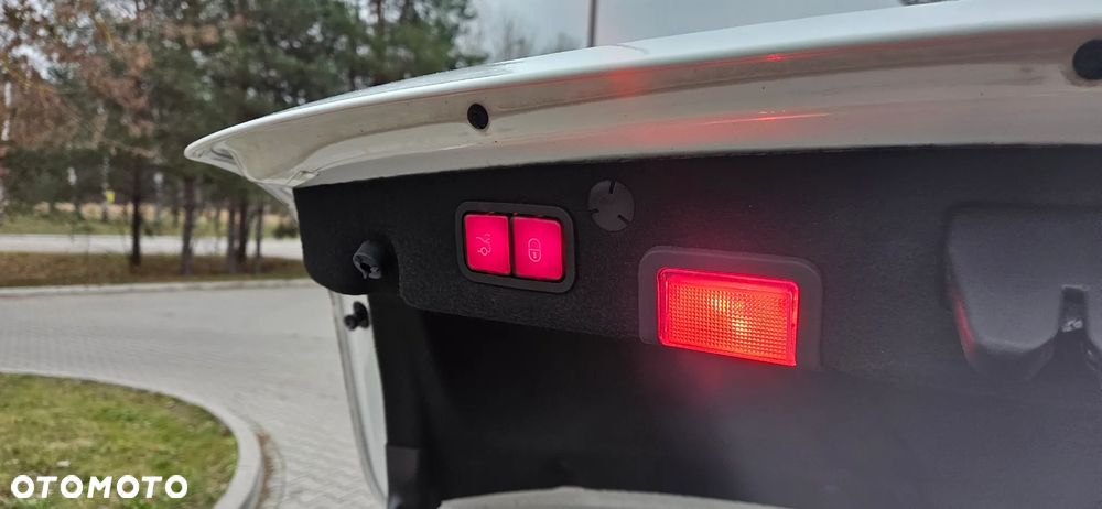 Mercedes-Benz Klasa C 300 9G-TRONIC Avantgarde - 37