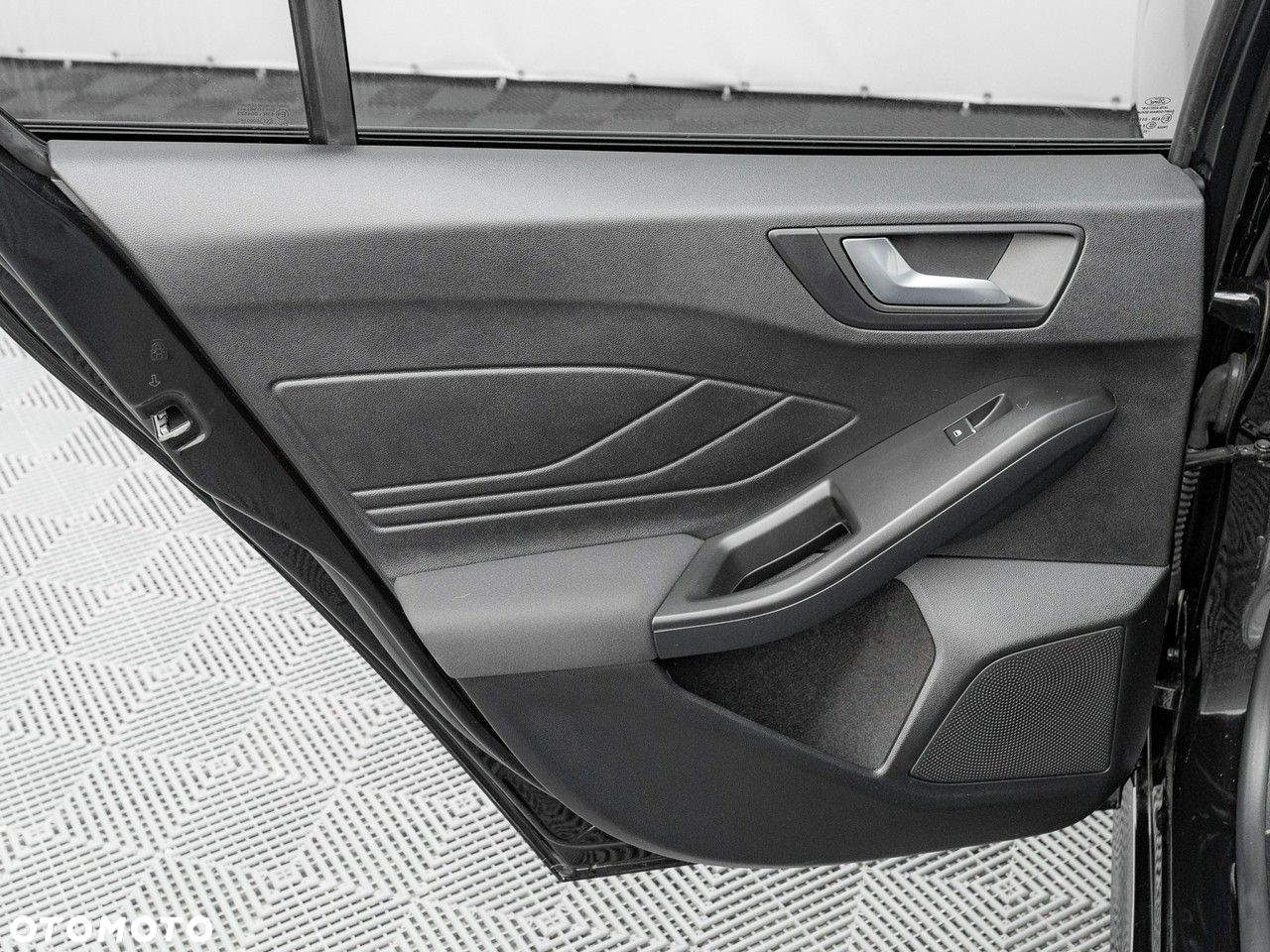 Ford Focus - 25
