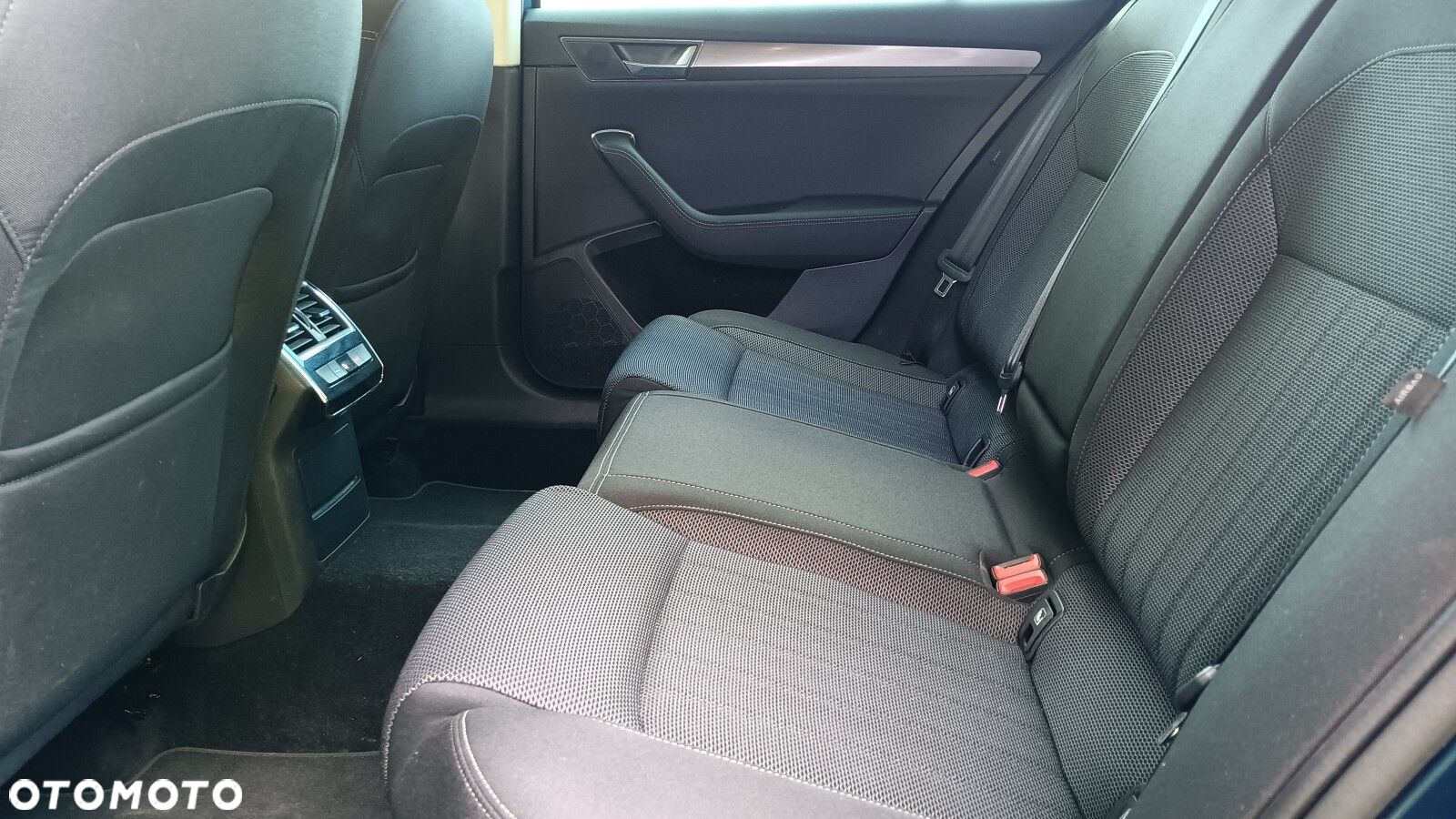 Skoda Superb 2.0 TDI SCR Style DSG - 13