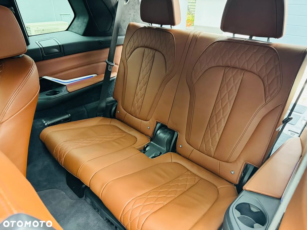 BMW X7 xDrive40i - 22