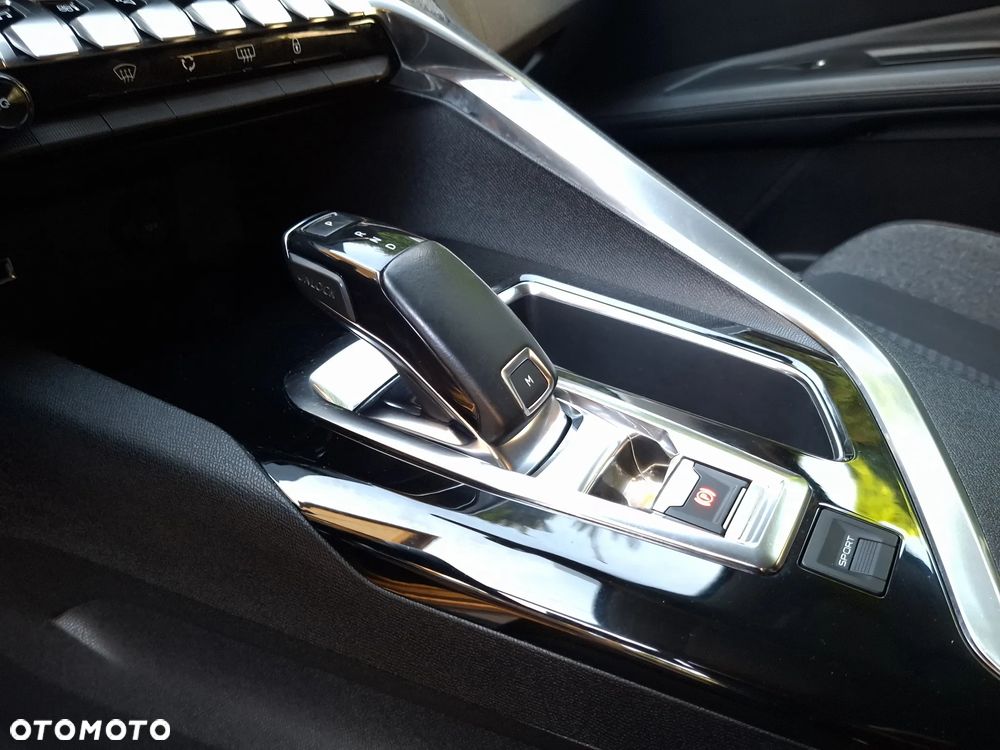 Peugeot 3008 BlueHDi 120 Stop & Start EAT6 Allure - 10