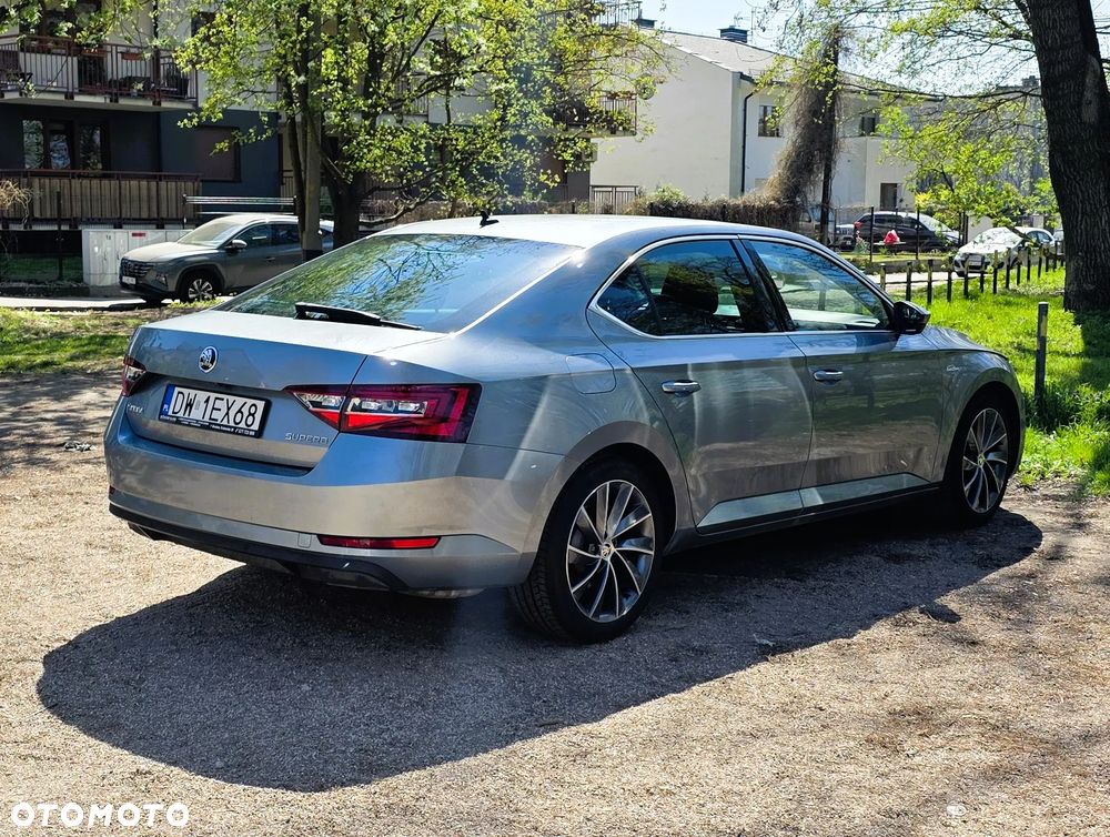 Skoda Superb 1.5 TSI ACT L&K - 5