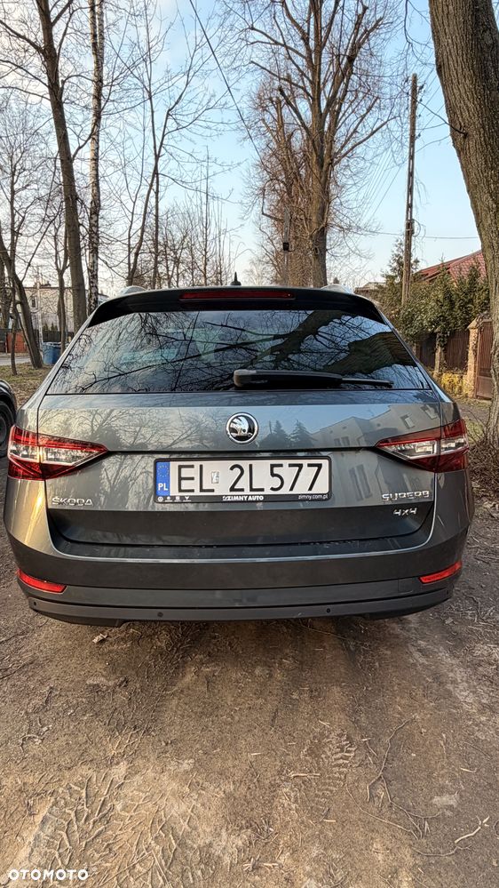 Skoda Superb 2.0 TDI 4x4 Ambition DSG - 2