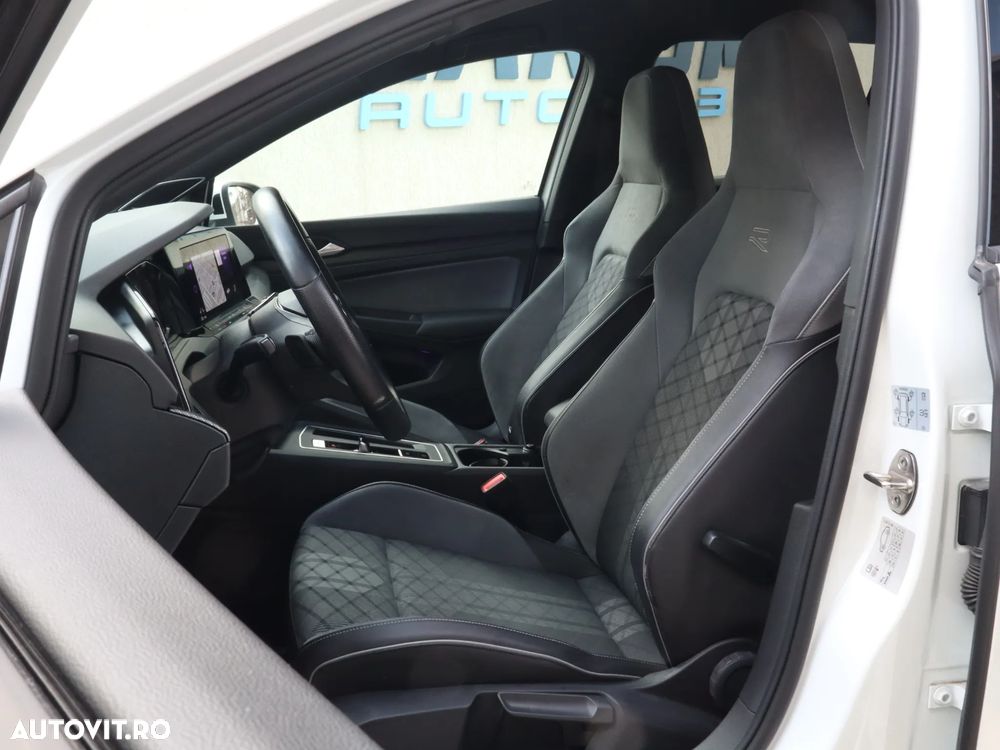 Volkswagen Golf 1.5 eTSI ACT DSG MHEV R-Line - 13