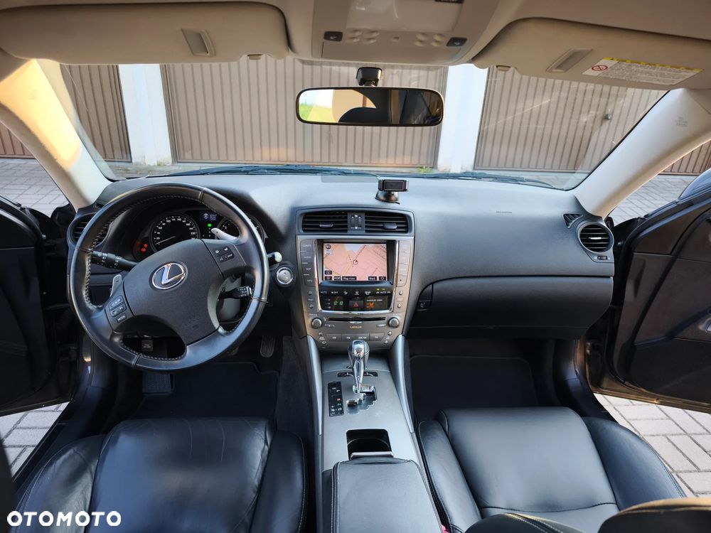 Lexus IS 250 Executive Line - 20