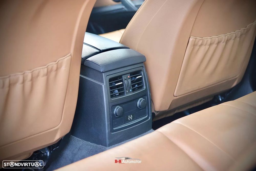 BMW 520 d Executive - 12