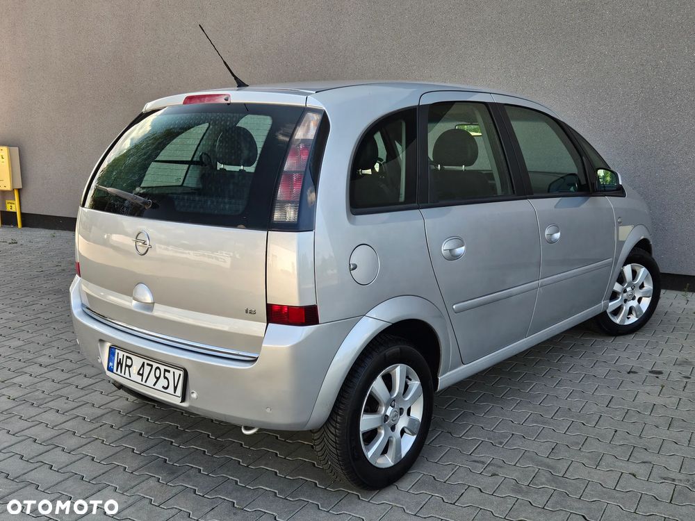 Opel Meriva 1.8 16V Essentia Easytronic - 22
