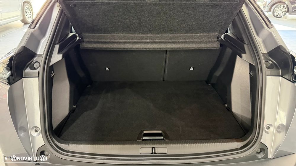 Peugeot e-2008 Allure - 3