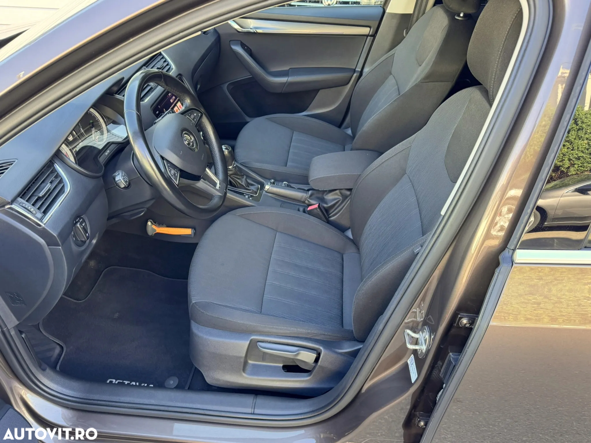 Skoda Octavia 1.6 TDI DSG Ambition - 16