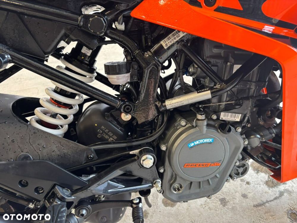 KTM RC 125 - 10