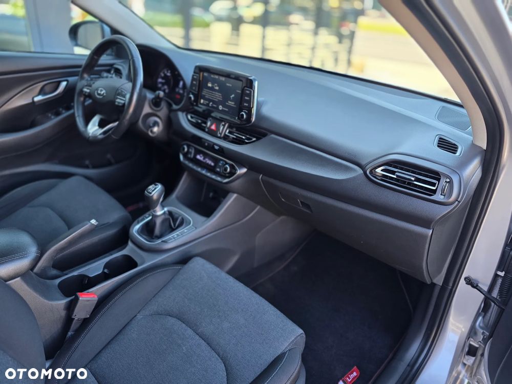 Hyundai i30 1.5 DPI Comfort - 38