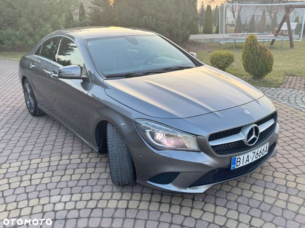 Mercedes-Benz CLA 200 7G-DCT Orange Art Edition - 39