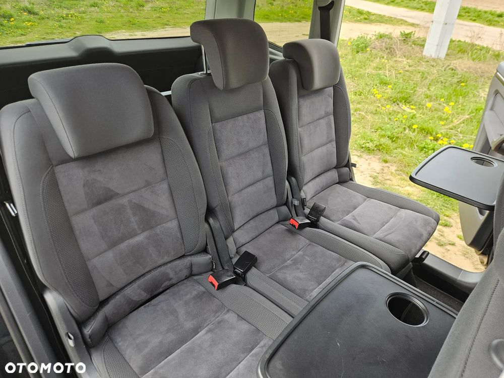 Volkswagen Touran 2.0 TDI DPF BlueMotion Technology Highline - 19