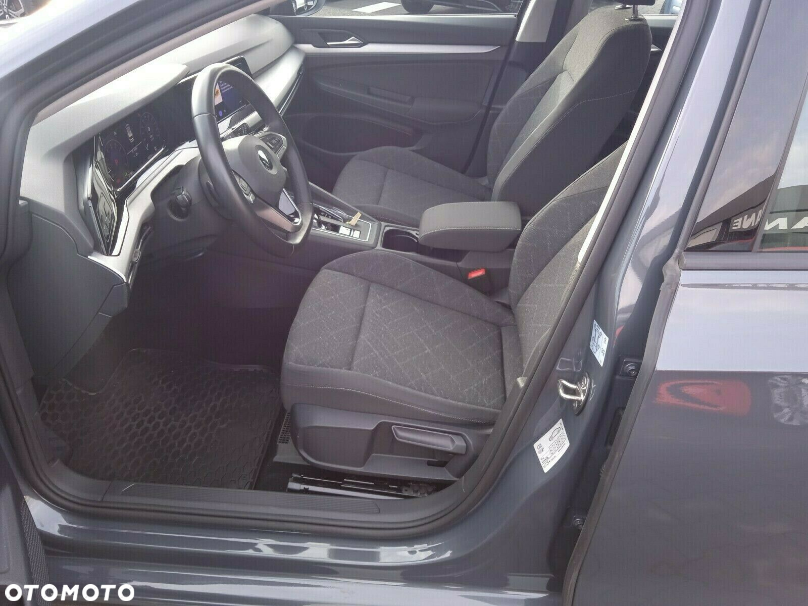 Volkswagen Golf - 12